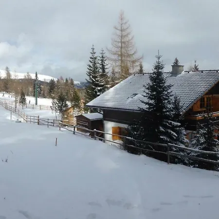 Almhaus هوتشريندل